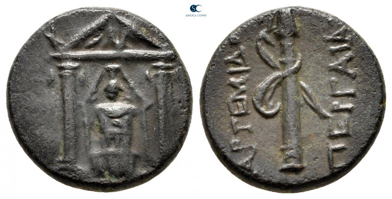 Pamphylia. Perge circa 50-30 BC. 
Bronze Æ

16 mm, 3,42 g

Cult statue of A...