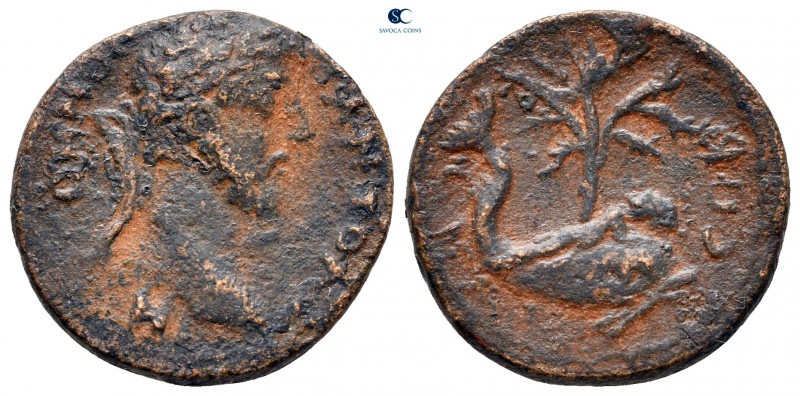 Corinthia. Corinth. Commodus AD 177-192. 
Bronze Æ

20 mm, 5,03 g

I M [C]O...