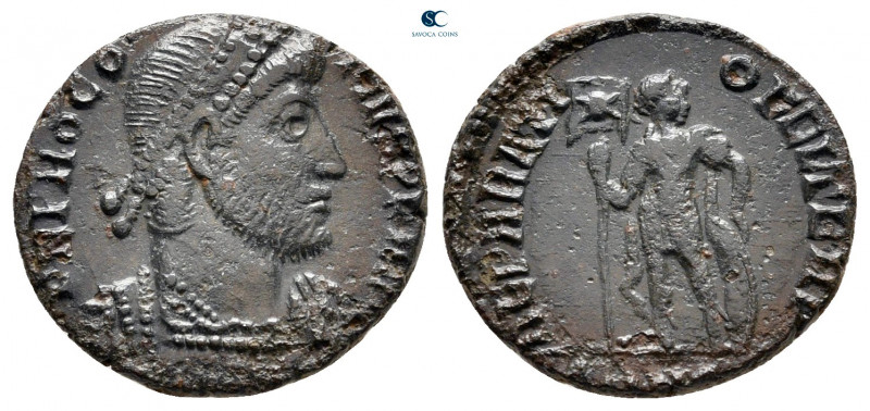 Procopius AD 365-366. Heraclea
Follis Æ

16 mm, 1,84 g

D N PROCO-[PIVS P F...