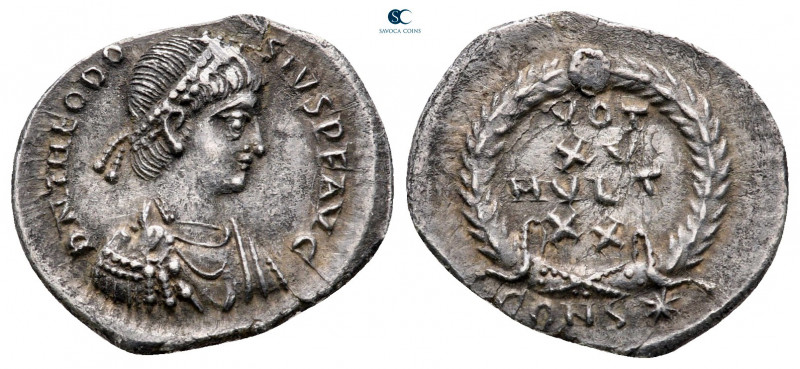 Theodosius II AD 402-450. Constantinople
Siliqua AR

16 mm, 1,63 g

D N THE...