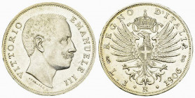 Vittorio Emanuele III, AR Lira 1906 R 

Italia. Regno d'Italia. Vittorio Emanuele III. AR Lira 1906 R (5.00 g), Roma.
Montenegro 191.

FDC.