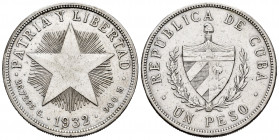 Cuba. 1 peso. 1932. (Km-15.2). Ag. 26,65 g. Choice VF. Est...40,00. 

Spanish description: Cuba. 1 peso. 1932. (Km-15.2). Ag. 26,65 g. MBC+. Est...4...