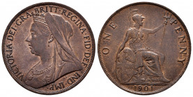 Great Britain. Victoria Queen. 1 penny. 1901. London. (Km-789). Ae. 9,47 g. AU/XF. Est...40,00. 

Spanish description: Gran Bretaña. Victoria. 1 pen...