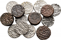 India. Lot of 14 Indian coins, 9 silver and 5 copper. TO EXAMINE. VF/Choice VF. Est...250,00. 

Spanish description: India. Lote de 14 monedas de la...