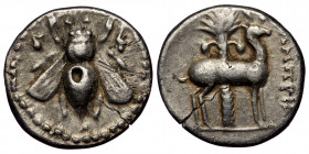 Ionia, Ephesos, ca. 202-150 BC, unkknown magistrate AR Drachm ( silver 4.07 gr. 18 mm )
Bee, E-Φ in fields
Rev: Stag standing to the right, palm tree ...