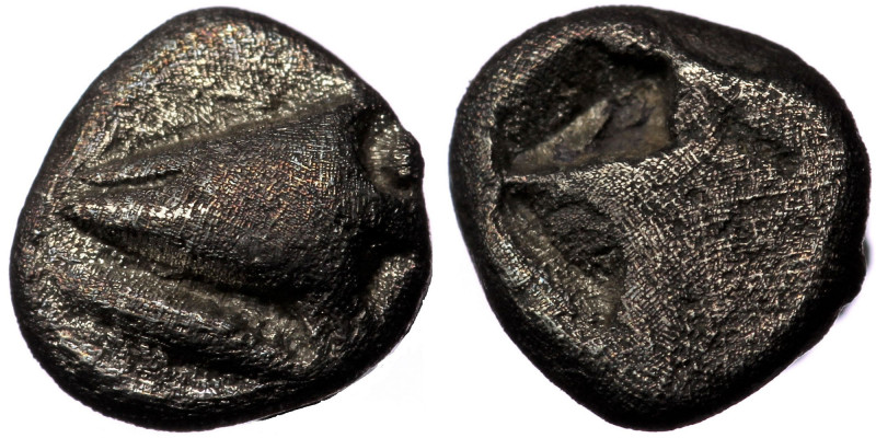 MYSIA. Kyzikos. Obol ( Circa 600-550 BC). AR ( silver 0,48 g. 8 mm)
Tunny head l...