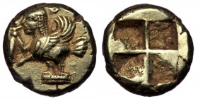 Mysia, Kyzikos EL Hemihekte. Circa 550-500 BC. ( Electrum. 1.36 g. 10 mm )
Upper body of winged woman (harpy?) left, holding tunny fish.
Rev: Quadripa...