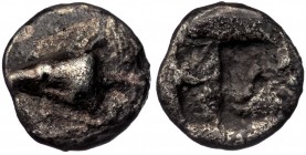 Mysia. Kyzikos 520-480 BC. AR Hemiobol ( Silver. 0.39 g. 9 mm)
Head of tunny fish left.
Rev: Quadripartite incuse square
Von Fritze, Kyzikos IX, 34...