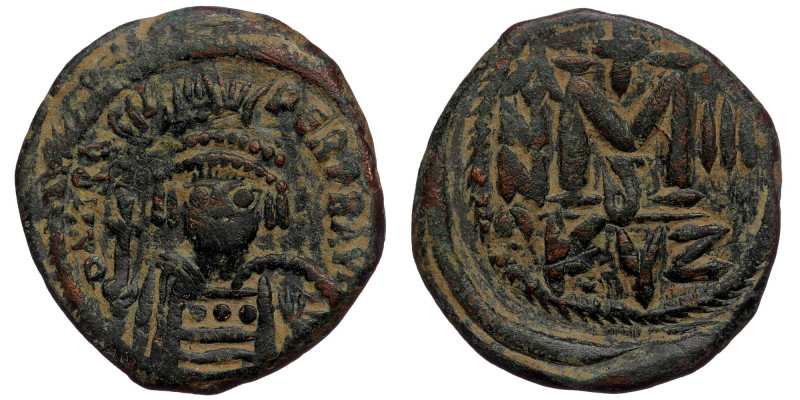 Heraclius. 610-641. Follis (Bronze. 30 mm). Cyzicus mint, 
Helmeted and cuirasse...