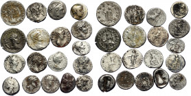 18 pieces SOLD AS SEEN ( Silver. 62.26 gr. )
