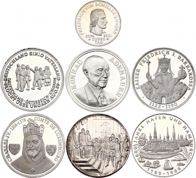 Europe Lot of 7 Silver Medals 20th Century
Silver, Total weight 149.09 g.; Vari...