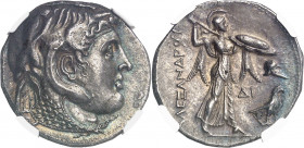 Royaume lagide, Ptolémée Ier (305-285 av J-C). Tétradrachme à la tête casquée ND (après 304 av. J.-C.), Alexandrie.
NGC AU 5/5 5/5 (5780847-005).
Av...