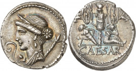 Jules César (60-44 av. J.-C.). Denier ND (46-45 av. J.-C.), Espagne.

Av. Buste drapé, la tête diadémée de Vénus à gauche, un petit Cupidon sur son ...