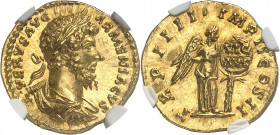 Lucius Verus (161-169). Aureus 163-164, Rome.
NGC Choice MS 5/5 5/5 Fine style (3930778-004).
Av. L VERVS AVG ARMENIACVS. Buste lauré, drapé et cuir...