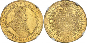 Léopold Ier (1657-1705). 5 ducats 1669, Vienne.
NGC AU 55 (6066360-021).
Av. + LEOPOLDVS. D: G. RO. IM. SE. AV. GE. HV. ET. BO. REX. Buste du Roi à ...