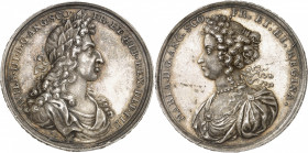 Guillaume et Marie (1689-1694). Médaille, couronnement de Guillaume III d’Orange-Nassau et de Marie II, par Georg Hautsch 1689, Nuremberg.

Av. WILH...