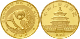 China Volksrepublik seit 1949.
50 Yuan GOLD 1988 Panda beim Ergreifen eines Bambuszweiges. 1/2 Unze Feingold. KM 186, Schön 180. Verschweißt. Stempelg...