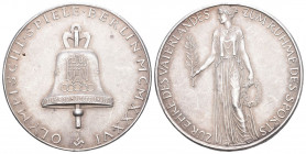 Olympia Medaille Berlin in Silber 21,8g selten vorzüglich Randschlag