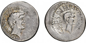 Marcus Antonius & Octavianus
Denarius, Rome, 40-39 avant J.-C., AG 3.88 g. Ref : Crawford 517/2, C. 8a, Syd. 1181 Conservation : NGC Choice F 4/5 - 3/...