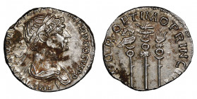 Trajanus 98-117
Denarius, Rome, 113-114, AG 3.41 g. Ref : C. 577, RIC 294
Conservation : NGC Choice AU 4/5 - 3/5
