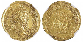 Septimius Severus 193-211
Aureus, Rome, 202-210, AU 7.56 g.
Avers : SEVERVS PIVS AVG Tête laurée à droite
Revers : VIRTVS AVGVSTORVM Septimus Severus,...