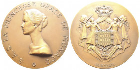 Médaille en bronze, "Grace de Monaco", 1961, AE 365.6 g.
opus C. Merzagora
Conservation : FDC. Livrée dans son coffret d'origine