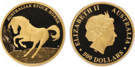 Elizabeth II 1952-
500 Dollars, 2018 P, "The Australian Stockhorse", 5 oz Gold, AU 155.533 g. 999‰
Conservation : PCGS PROOF 69 DEEP CAMEO
Quantité : ...