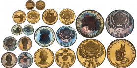 South Korea
Proof Set contenant 11 monnaies en or et argent de 20,000, 10,000, 5,000, 2,500 and 1,000 Won, 1,000, 500, 250, 200, 100 and 50 Won , Pari...