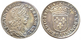 Louis XIII 1610-1643
1/4 Écu, 1er poinçon de Warin, buste drapé, Paris, 1642 A, deux points, AG 6.82 g.
Ref : G. 47 (R3)
Conservation : Superbe. Très ...