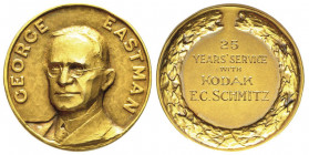 Médaille en or, George Eastman (fondateur de Kodak), AU 20 g. 625 ‰ 32 mm
Revers : 25 years'service with KODAK. E.C.SCHMITZ
Conservation : Superbe