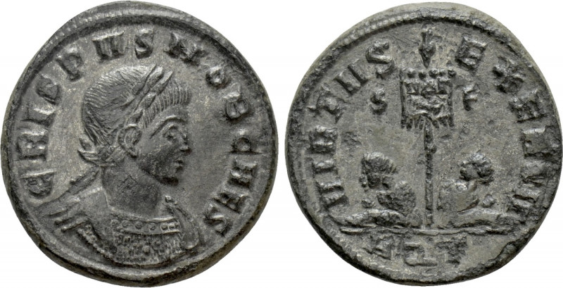 CRISPUS (Caesar, 316-326). Follis. Aquileia. 

Obv: CRISPVS NOB CAES. 
Laurea...