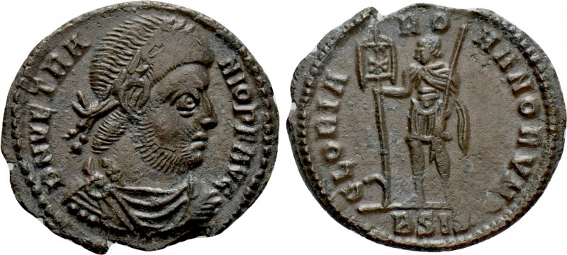 VETRANIO (350). Ae. Siscia. 

Obv: D N VETRANIO P F AVG. 
Laureate, draped an...