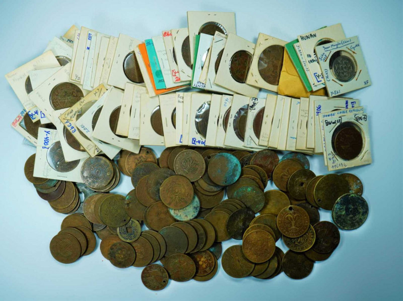 (t) CHINA. Group of Mixed Cash Coinage (Approximately 120 Pieces). Average Grade...