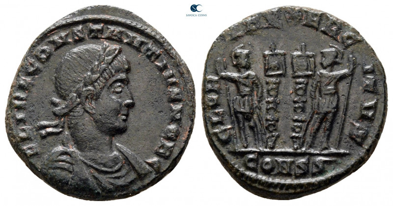 Constantine II, as Caesar AD 317-337. Constantinople
Follis Æ

16 mm, 2,88 g...