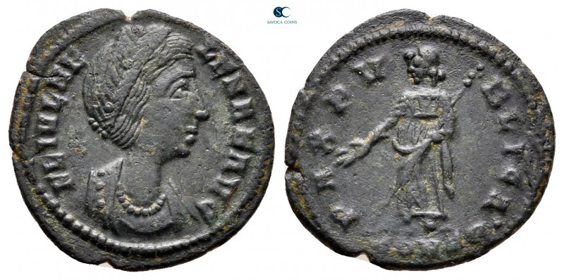 Helena. Augusta AD 324-3230. Constantinople
Follis Æ

17 mm, 1,36 g



ve...