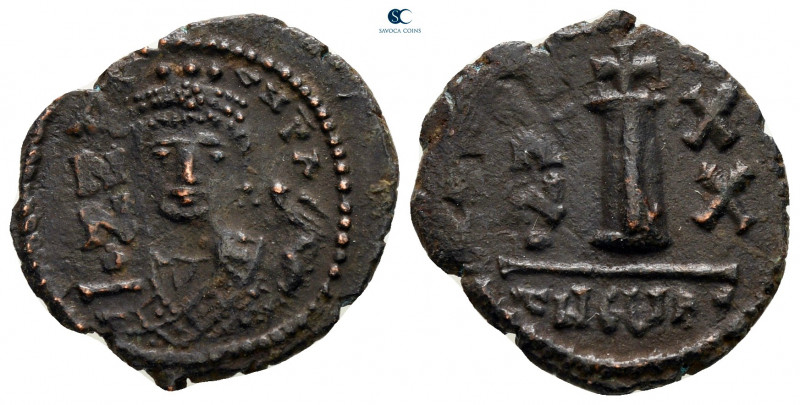 Maurice Tiberius AD 582-602. Theoupolis (Antioch)
Decanummium Æ

18 mm, 2,43 ...