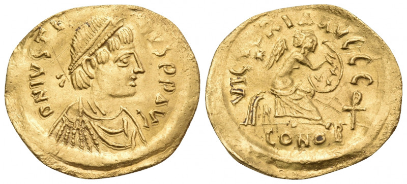 Justin I, 518-527. Semissis (Gold, 18 mm, 2.10 g, 7 h), Constantinople. DN IVSTI...