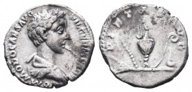 Commodus (177-192 AD). AR Denarius .

Weight:3,6 gr
Diameter:17 mm