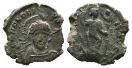 Honorius (393-423). Æ.

Weight:2,27 gr
Diameter:16 mm