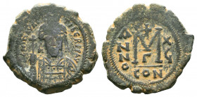 Mauricius Tiberius (582-602 AD). AE Follis.

Weight: 10,38 gr
Diameter: 27 mm