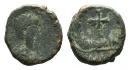 Roman imperial Vandal Mint , Reverse Cross.

Weight:0,84 gr
Diameter: 9 mm