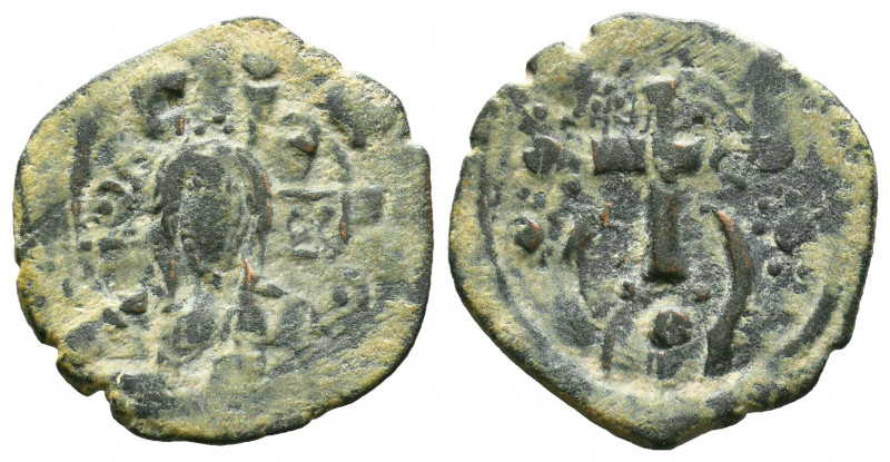 BYZANTINE EMPIRE. 9th - 11th Century. AE. Overstrike Follis..

Weight: 3,69 gr...