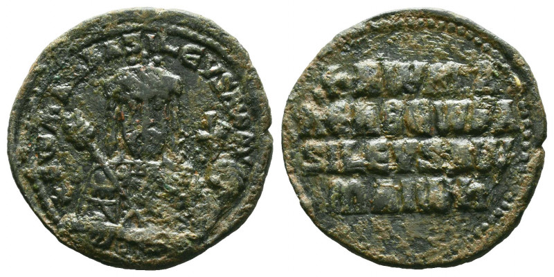 Romanus I Lecapenus Æ Nummus. AD 920-944..

Weight: 6,99 gr
Diameter: 27 mm