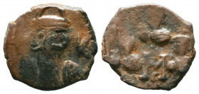 Constans II, with Constantine IV, Heraclius, and Tiberius. 641-668. Æ Follis .

Weight: gr
Diameter: mm