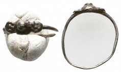 Roman Solid Silver Ring , Circa 1st - 2nd Century AD.

Weight: 1.2 gr
Diameter: 23 mm