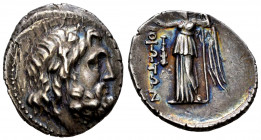 Boeotia. Drachm. 225-171 BC. (BCD Boeotia-139). Anv.: Laureate head of Poseidon right, border of dots. Rev.: Nike standing left, resting on trident an...