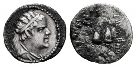 Kings of Bactria. Eukratides I. Obol. 171-135 BC. Panjhir. (Mig-180d). (Sng Ans-452). Anv.: Diademed and draped bust right. Rev.: Caps of the Dioskour...