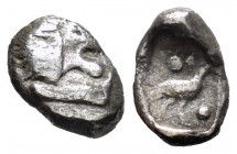 Ionia. Miletos. Tetartemorion. 600-500 BC. (SNG Kayhan-947). Anv.: Forepart of lion and legs to right. Rev.: Eagle standing right, pellet above and be...