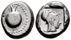 Pamphylia. Side. Stater. 460-430 BC. (Sng von Aulock-4762). (Sng Bnf-628/9). Anv.: Pomegranate within dot-and-cable border. Rev.: Head of Athena to ri...