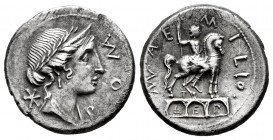 Aemilius. Man. Aemilius Lepidus. Denarius. 114-113 BC. South of Italy. (Ffc-103). (Craw-291/1). (Cal-73). Anv.: Laureate and diademed head of Roma sli...
